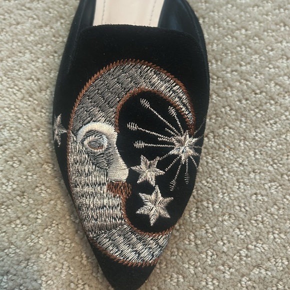Size 35 Embroidered Sun and Moon Mules. - Picture 9 of 14